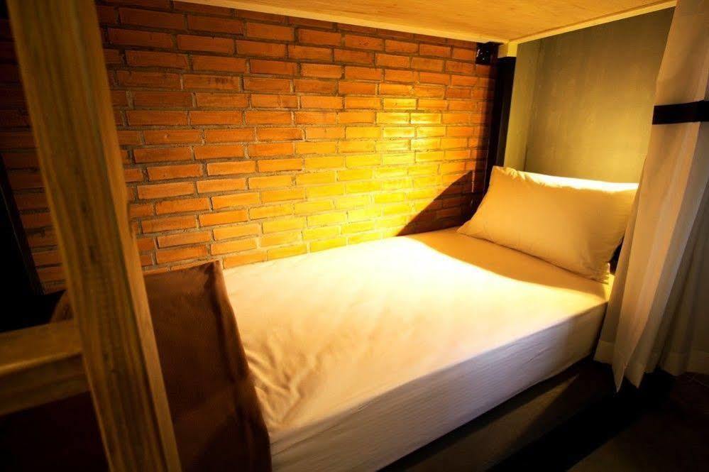 Oneday Hostel Sukhumvit 26 Bangkok Exteriör bild