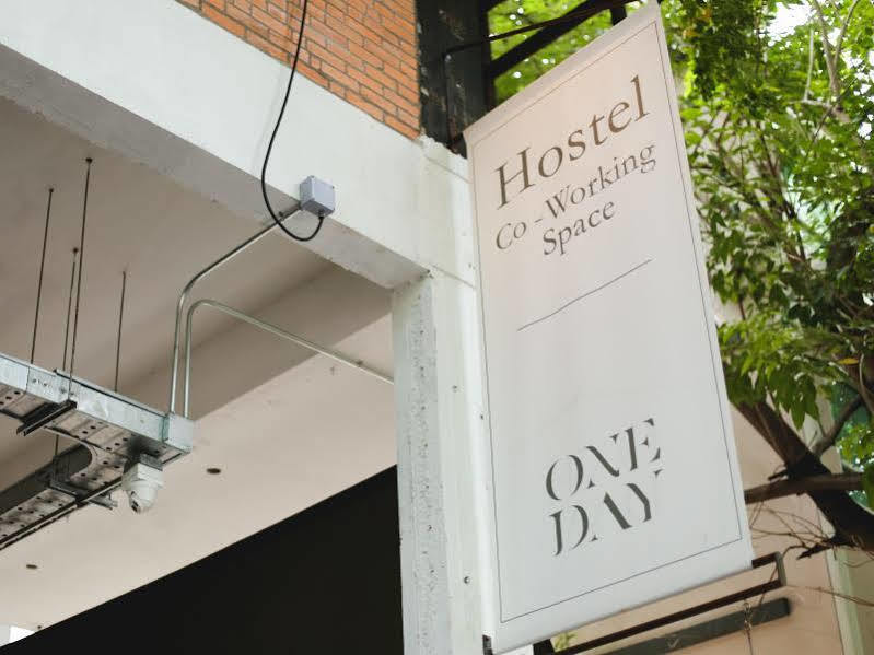 Oneday Hostel Sukhumvit 26 Bangkok Exteriör bild