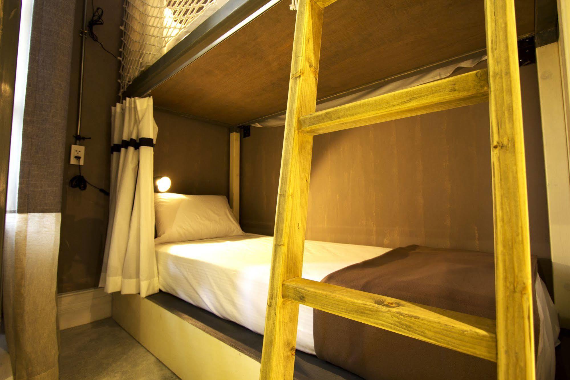 Oneday Hostel Sukhumvit 26 Bangkok Exteriör bild